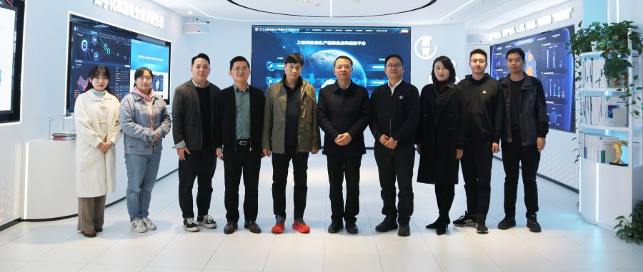 柳州市第二职业技术学校与职教桥召开校企合作交流会